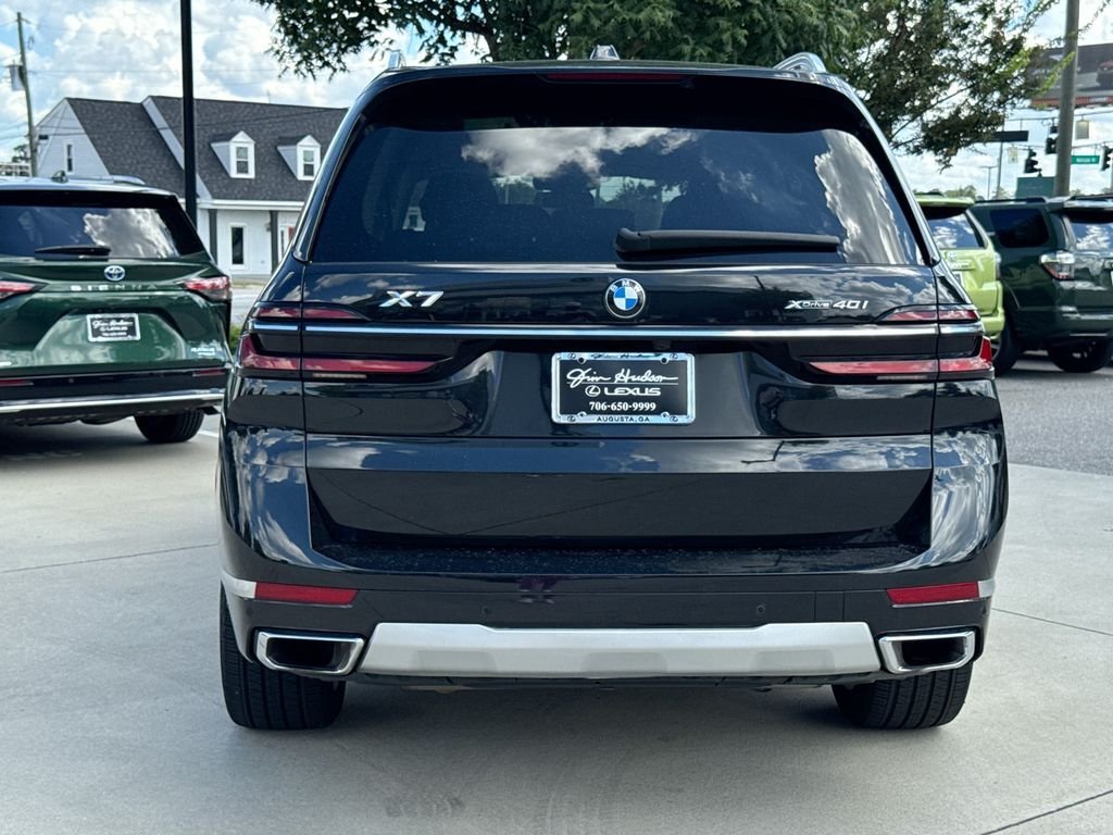 Used 2024 BMW X7 xDrive40i w/ Premium Package AWD/4WD image 7