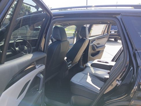 New 2026 Volkswagen Tiguan SE R-Line FWD image 19