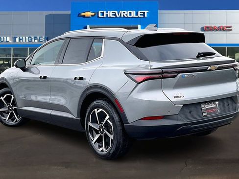 New 2026 Chevrolet Equinox EV LT image 3