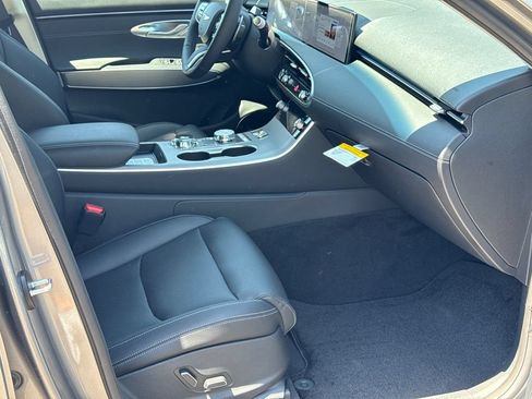 New 2026 Genesis GV70 2.5T Select AWD/4WD image 15