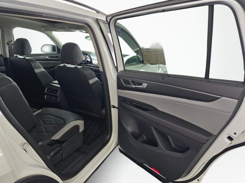 New 2026 Volkswagen Atlas Peak Edition AWD/4WD image 38