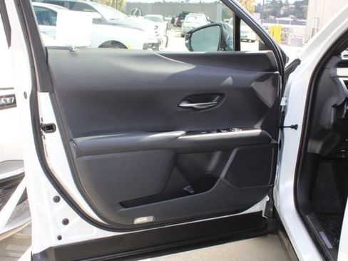 Used 2023 Lexus UX 250h FWD image 11