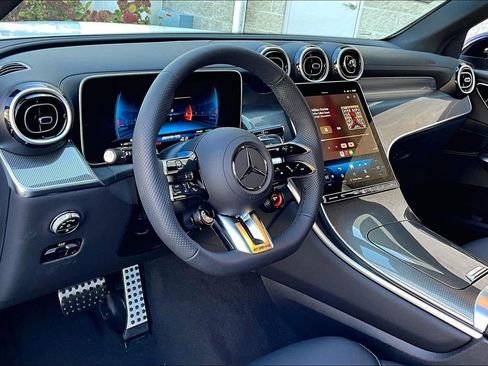New 2025 Mercedes-Benz GLC 43 AMG 4MATIC image 6