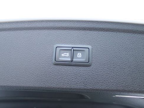 Used 2019 Audi Q5 2.0T Premium Plus w/ Premium Plus Package AWD/4WD image 33