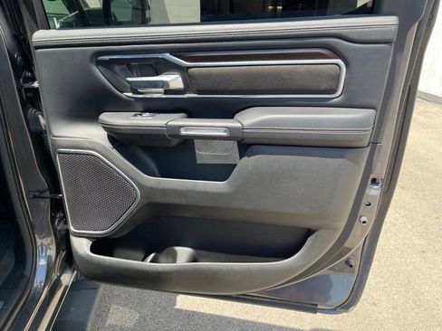 Used 2022 RAM 1500 Laramie AWD/4WD image 33