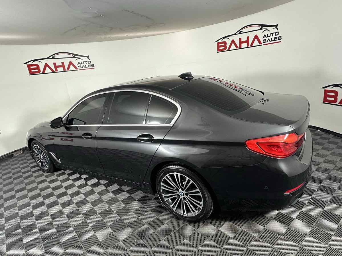 Used 2019 BMW 540i w/ Premium Package RWD image 6