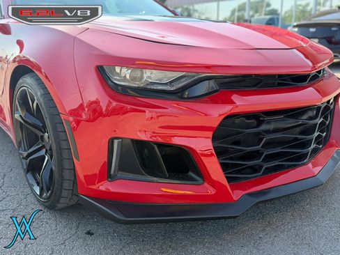 Used 2019 Chevrolet Camaro SS RWD image 10