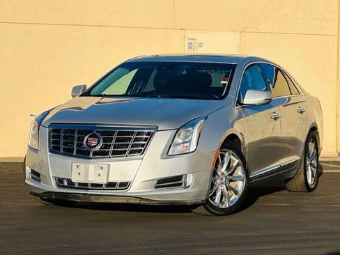 Used 2013 Cadillac XTS Luxury FWD image 3