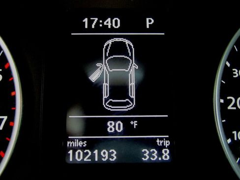 Used 2012 Volkswagen Tiguan SEL image 22