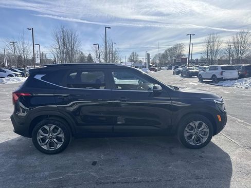 Used 2024 Kia Seltos S image 9
