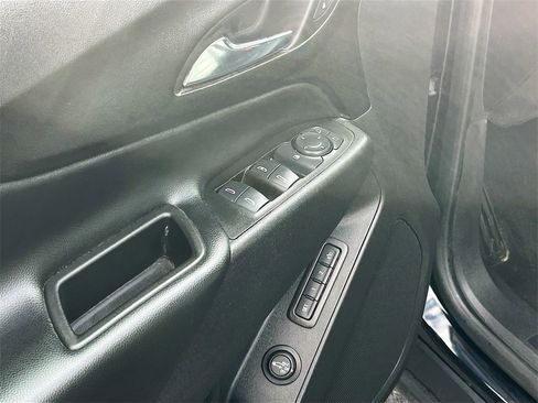 Used 2020 Chevrolet Equinox LT w/ Midnight Edition image 17