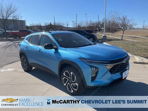 New 2026 Chevrolet Trax RS w/ Sunroof Package image 2