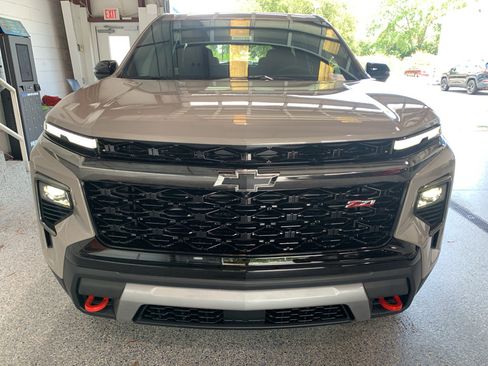New 2026 Chevrolet Traverse Z71 w/ Driver Confidence Package AWD/4WD image 2