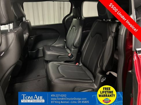 New 2026 Chrysler Pacifica Select image 20