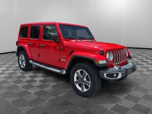 Used 2019 Jeep Wrangler Unlimited Sahara w/ Uconnect 4C Nav & Sound Group AWD/4WD image 2