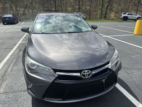 Used 2016 Toyota Camry SE image 12