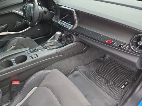 Used 2022 Chevrolet Camaro SS RWD image 5