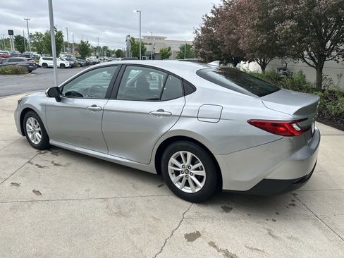 Certified 2025 Toyota Camry LE FWD image 7