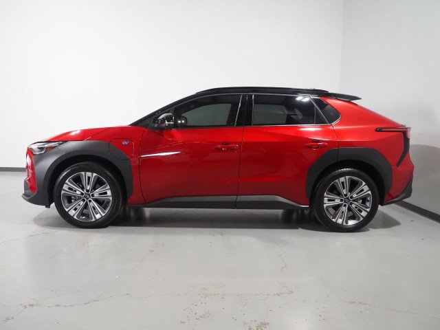 Used 2023 Subaru Solterra Touring AWD/4WD image 9