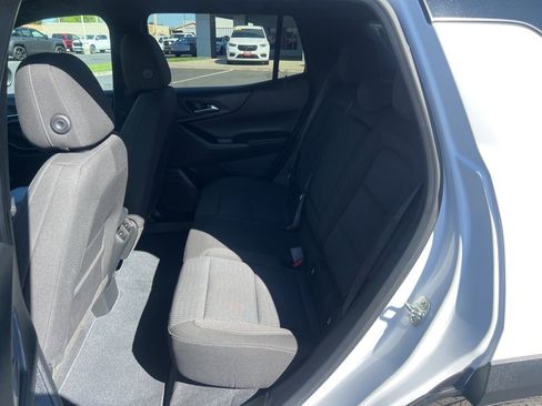 Used 2025 Chevrolet Equinox LT image 24