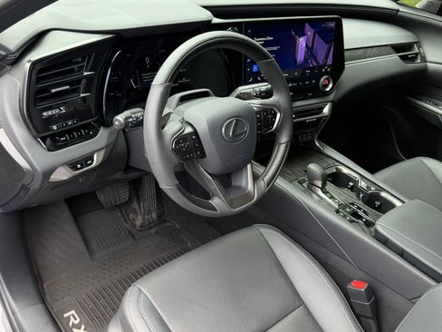 Used 2025 Lexus RX 350 F Sport w/ Convenience Package AWD/4WD image 4