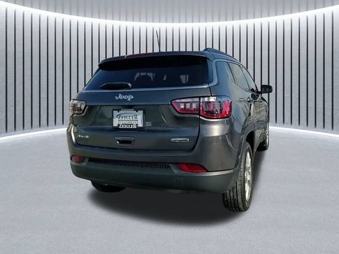 Used 2023 Jeep Compass Latitude AWD/4WD image 10