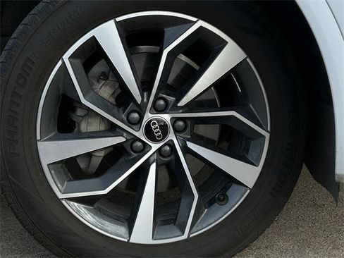 Used 2023 Audi Q5 2.0T Premium Plus w/ Premium Plus Package image 11