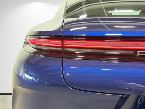 Used 2026 Porsche Panamera GTS AWD/4WD image 11