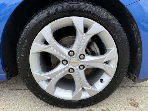 Used 2017 Chevrolet Cruze Premier FWD image 10