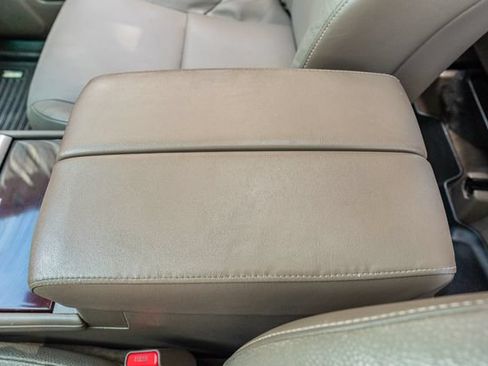 Used 2016 Lexus GX 460 w/ Premium Package AWD/4WD image 32