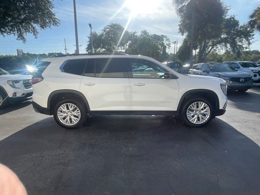 Used 2026 GMC Acadia Elevation w/ Elevation Premium Package FWD image 7