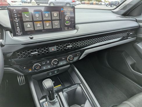 Used 2025 Honda Accord Sport image 21