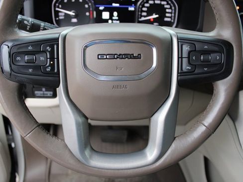 Used 2021 GMC Yukon Denali image 13