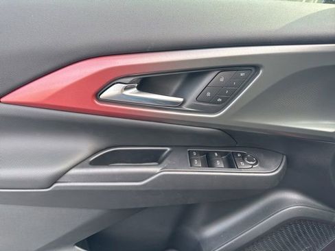 New 2026 Chevrolet Equinox EV RS w/ Convenience Package II FWD image 9