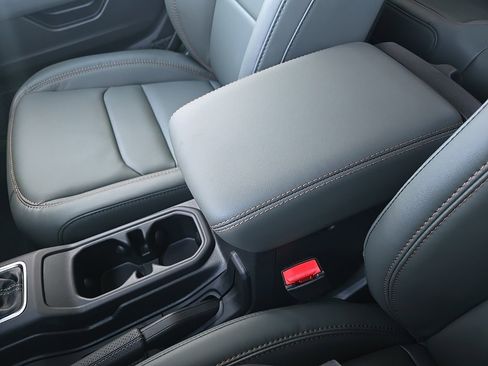 New 2026 Jeep Gladiator Mojave image 70