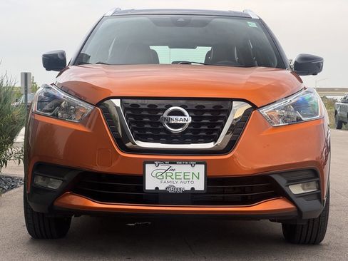 Used 2020 Nissan Kicks SR w/ SR Premium Package image 6