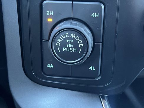 New 2025 Ford F150 Lariat w/ Equipment Group 501A Mid image 9