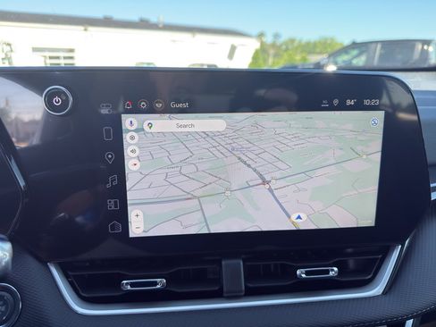 New 2026 Chevrolet Equinox LT w/ Convenience Package II FWD image 10