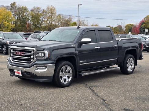 Used 2017 GMC Sierra 1500 SLT image 3