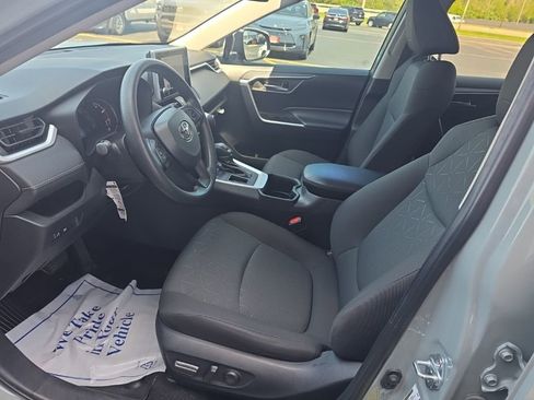 Used 2023 Toyota RAV4 XLE FWD image 14