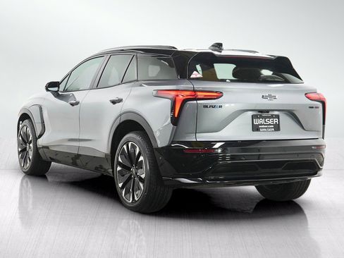 Used 2026 Chevrolet Blazer EV RS w/ Super Cruise Package AWD/4WD image 3