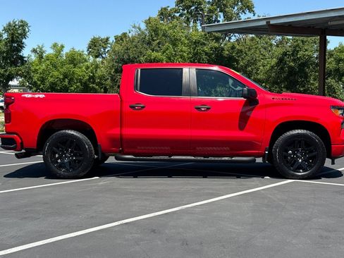 Used 2022 Chevrolet Silverado 1500 Custom w/ LPO, Dark Essentials Package AWD/4WD image 10