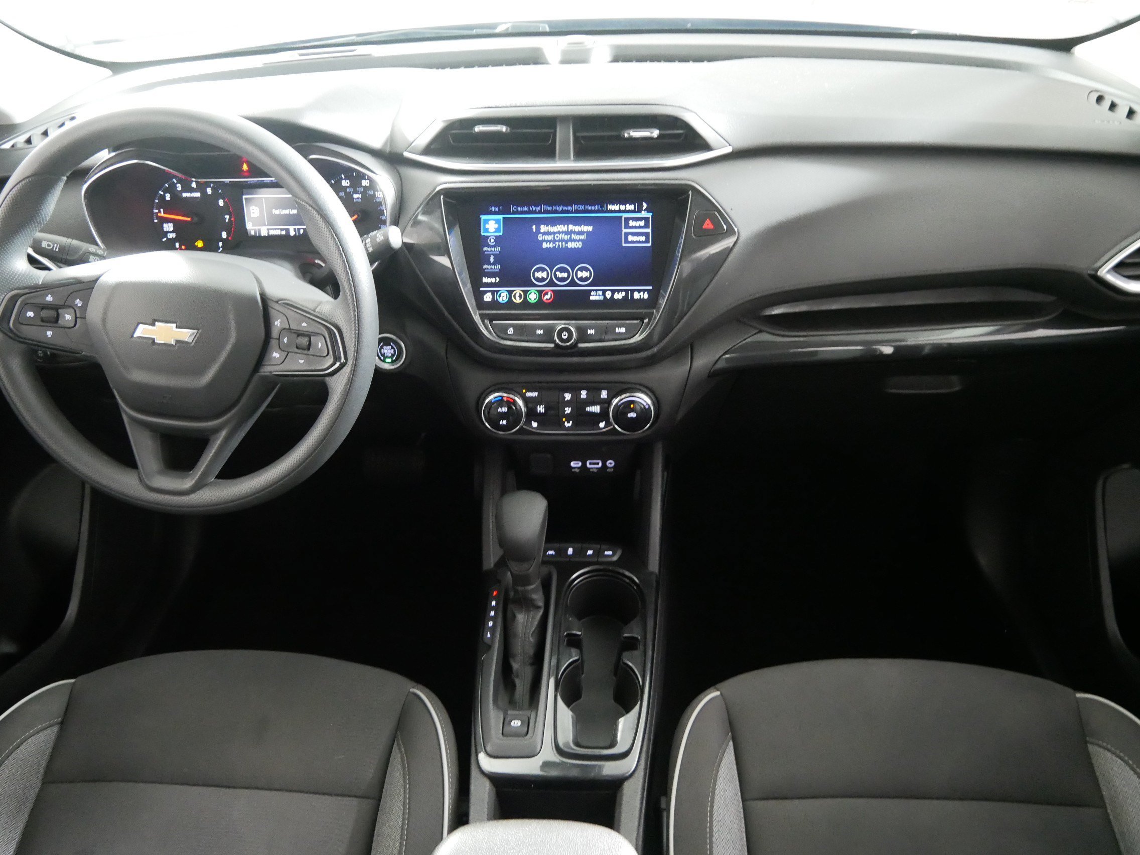 Used 2023 Chevrolet TrailBlazer LT w/ Convenience Package AWD/4WD image 10