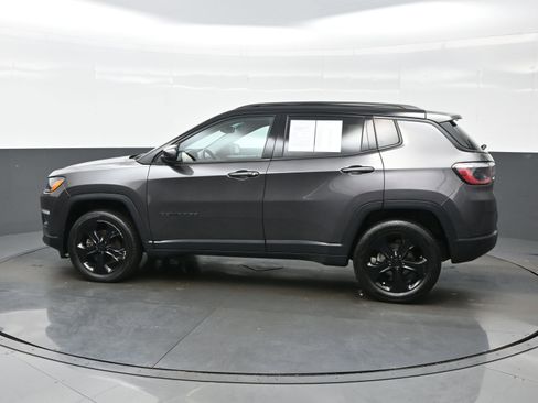Used 2021 Jeep Compass Latitude AWD/4WD image 4