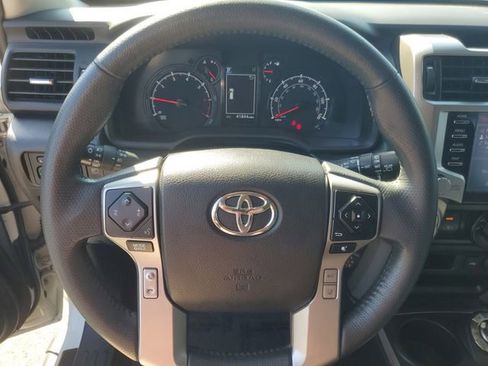 Used 2021 Toyota 4Runner SR5 Premium image 15