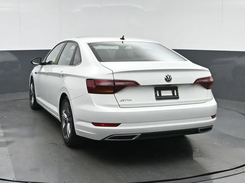 Used 2019 Volkswagen Jetta R-Line w/ R-Line Cold Weather Package FWD image 5
