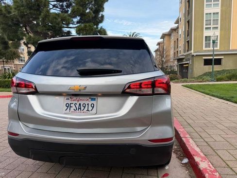 Used 2023 Chevrolet Equinox LS AWD/4WD image 15