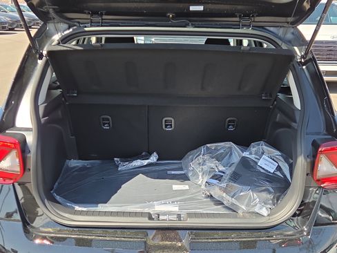 New 2026 Hyundai Venue SE image 4