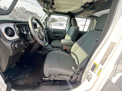 New 2026 Jeep Gladiator Sport image 22