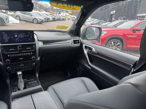 Used 2023 Lexus GX 460 Premium w/ Accessory Package AWD/4WD image 51
